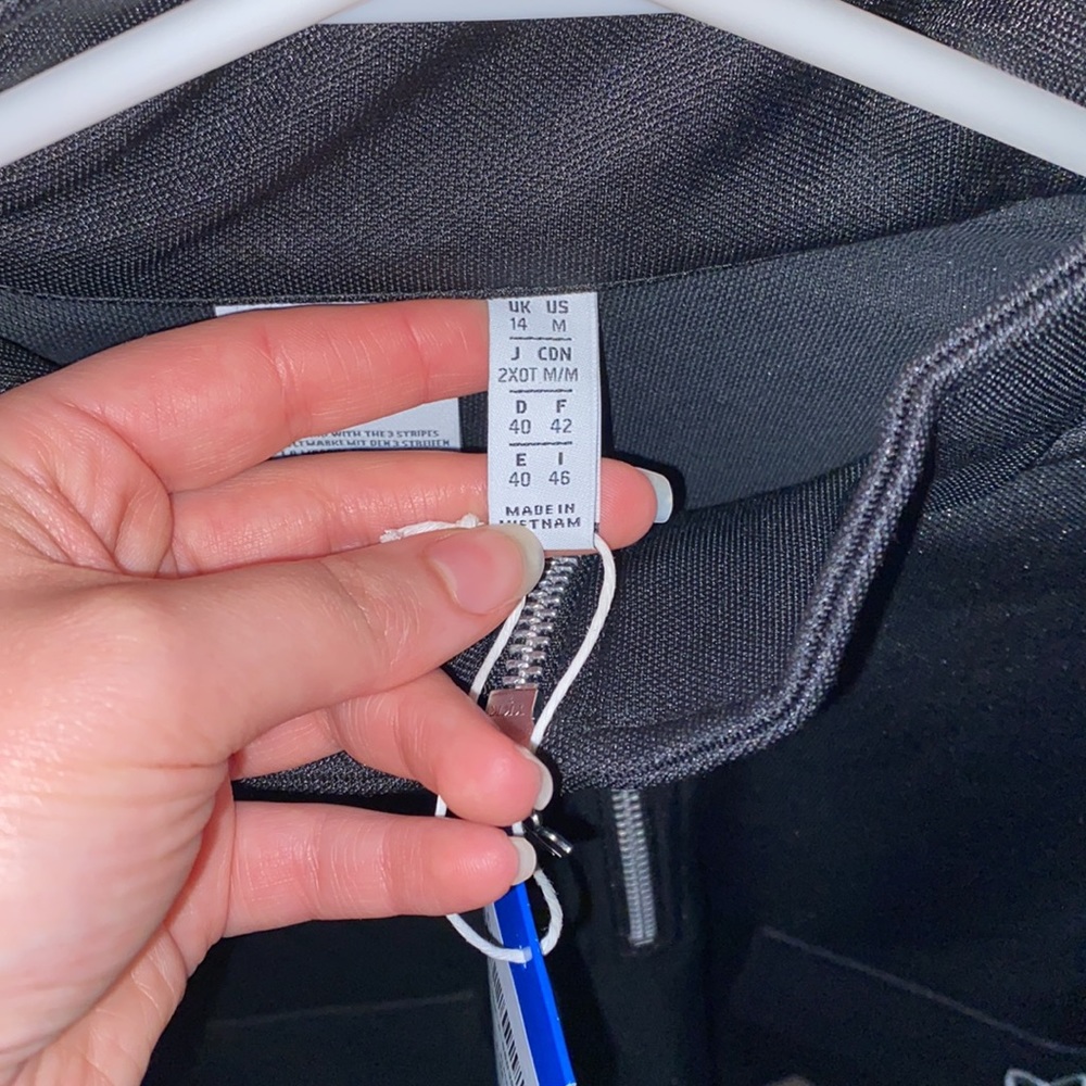 Adidas Black Cropped Track Jacket with Half-Zip - Picture 6 of 7